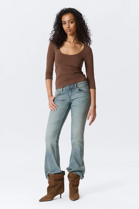 Fitted Three-Quarter Sleeve Top – Dark Brown Fitted Three-Quarter Sleeve Top – Dark Brown