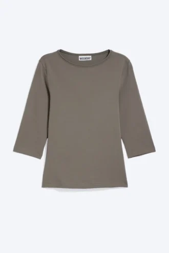 Fitted Three-Quarter Sleeve Top – Dusty Grey
