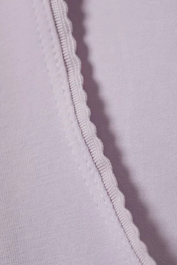 Fitted Three-Quarter Sleeve Top – Light Lilac Fitted Three-Quarter Sleeve Top – Light Lilac