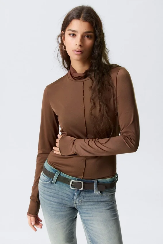 Fitted Turtleneck Top – Brown Fitted Turtleneck Top – Brown