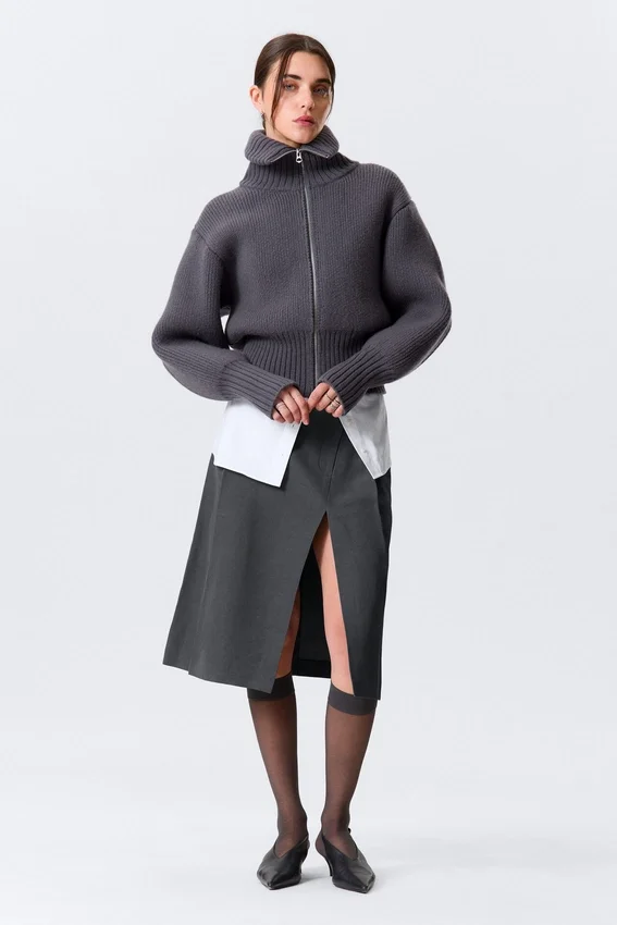 Fitted Turtleneck Wool Sweater – Dark Grey Fitted Turtleneck Wool Sweater – Dark Grey