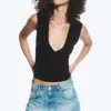 Fitted V-Neck Sleeveless Top – Black Fitted V-Neck Sleeveless Top – Black