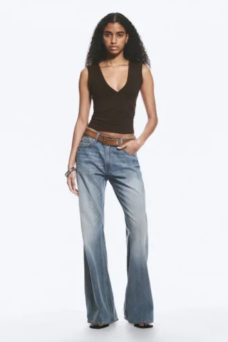 Fitted V-Neck Sleeveless Top – Dark Brown