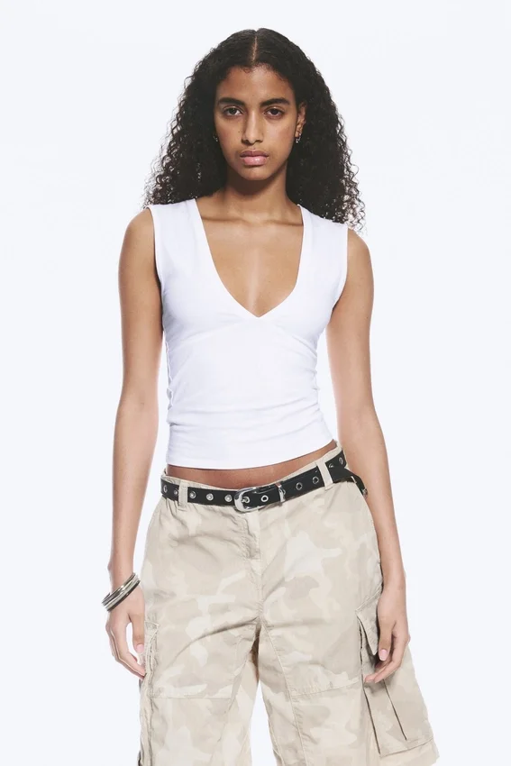 Fitted V-Neck Sleeveless Top – White Fitted V-Neck Sleeveless Top – White