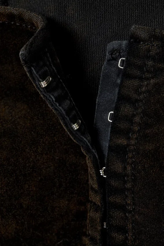 Fitted Washed Velvet Hook-And-Eye Top – Dark Brown Fitted Washed Velvet Hook-And-Eye Top – Dark Brown