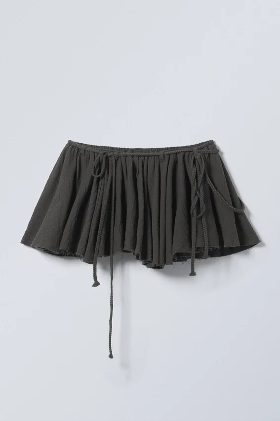 Flared Low Rise Pleated Mini Skirt – Dark Grey Flared Low Rise Pleated Mini Skirt – Dark Grey