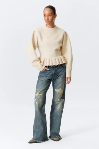 Flounced Hem Knitted Sweater – Off-White