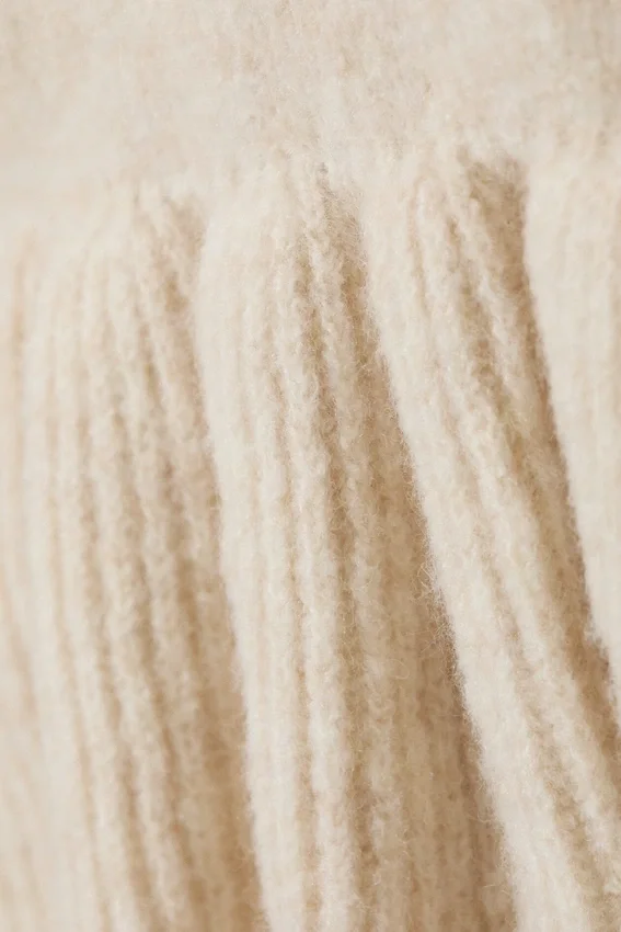 Flounced Hem Knitted Sweater – Off-White Flounced Hem Knitted Sweater – Off-White