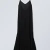 Flowy Maxi Dress – Black Flowy Maxi Dress – Black