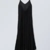 Flowy Maxi Dress – Black Flowy Maxi Dress – Black