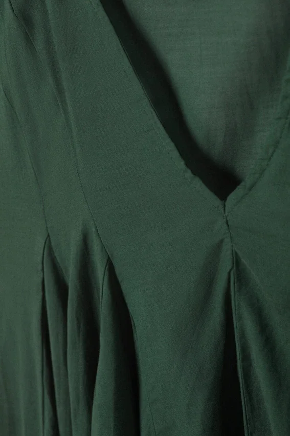 Flowy V-Neck Mini Dress – Dark Green Flowy V-Neck Mini Dress – Dark Green