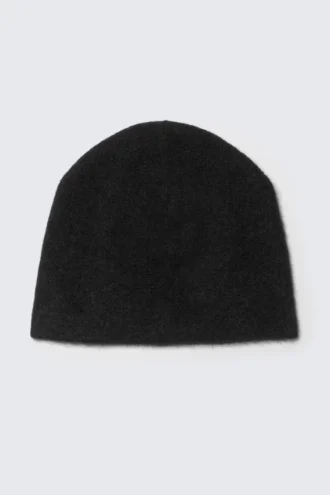 Fluffy Beanie – Black Fluffy Beanie – Black