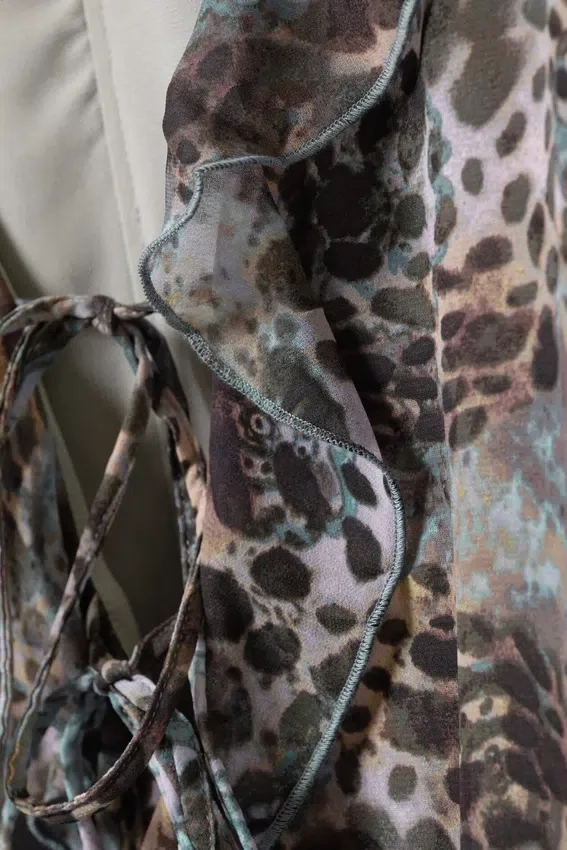 Frilled V-Neck Mini Dress – Leopard-Paisly Pattern Frilled V-Neck Mini Dress – Leopard-Paisly Pattern
