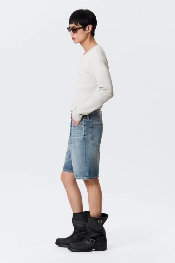 Galaxy Mid Rise Loose Denim Shorts – Blue Horses – Medium Blue Galaxy Mid Rise Loose Denim Shorts – Blue Horses – Medium Blue