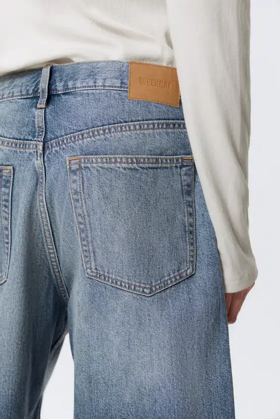Galaxy Mid Rise Loose Denim Shorts – Blue Horses – Medium Blue Galaxy Mid Rise Loose Denim Shorts – Blue Horses – Medium Blue
