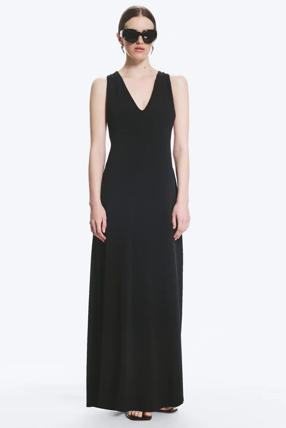 Gathered Maxi Dress – Black Gathered Maxi Dress – Black