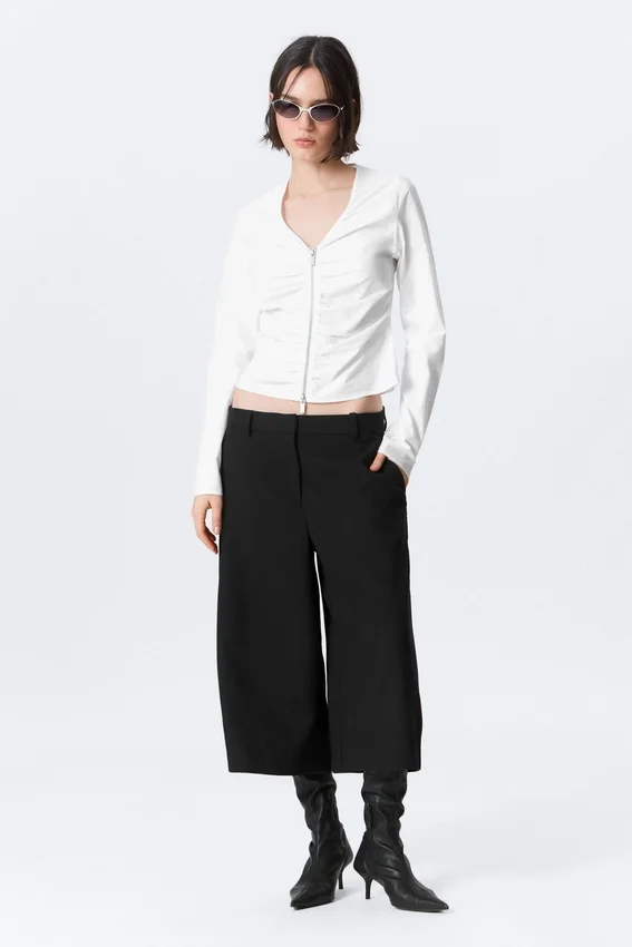 Gathered V-Neck Zip Top – White Gathered V-Neck Zip Top – White