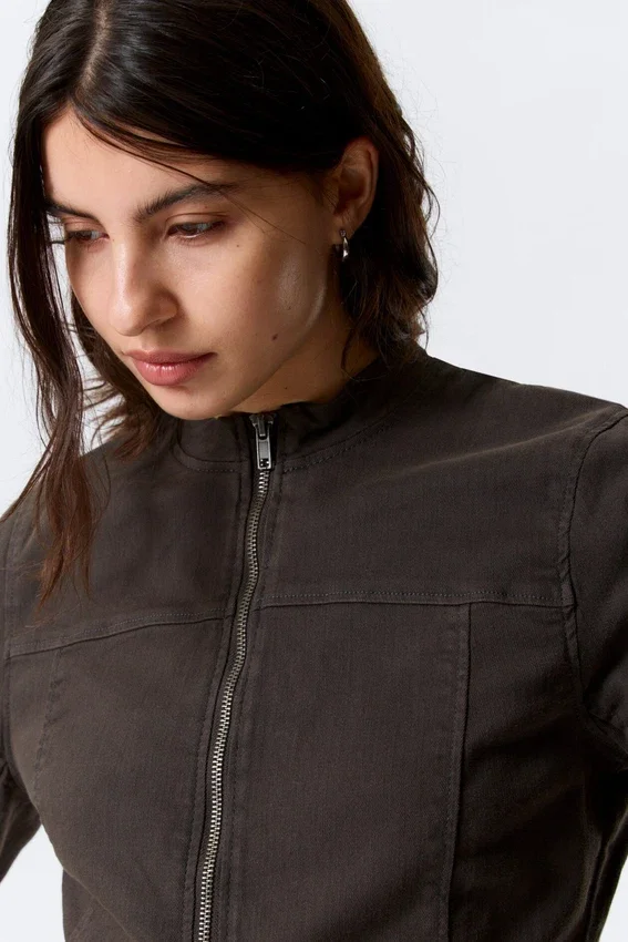 Genevieve Slim Structured Cotton Zip Jacket – Dark Grey Genevieve Slim Structured Cotton Zip Jacket – Dark Grey
