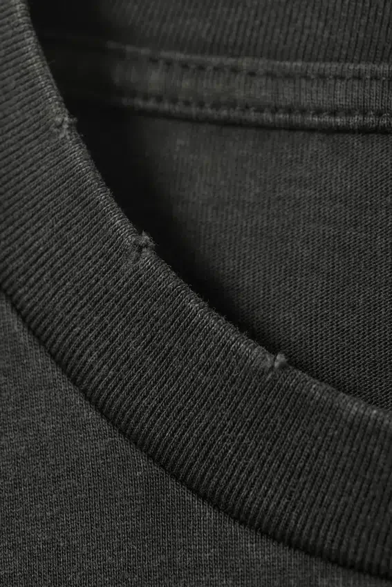 Graphic Cap-Sleeved Boxy Cotton T-Shirt – Dark Grey – Spacenet Graphic Cap-Sleeved Boxy Cotton T-Shirt – Dark Grey – Spacenet