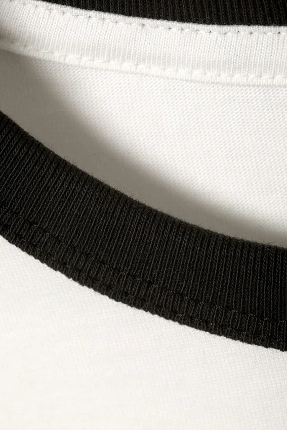 Graphic T-Shirt – White – Beats Graphic T-Shirt – White – Beats