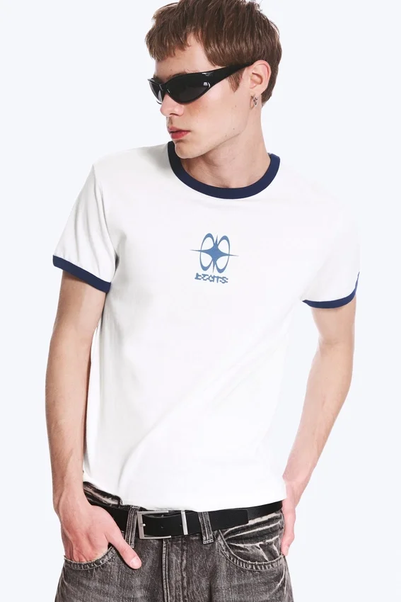 Graphic T-Shirt – White – Beats Print Graphic T-Shirt – White – Beats Print