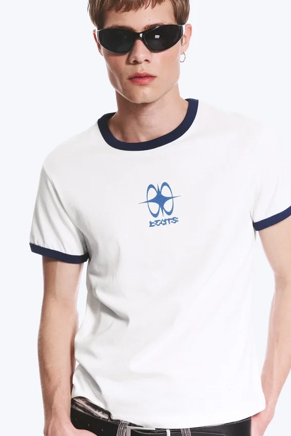 Graphic T-Shirt – White – Beats Print Graphic T-Shirt – White – Beats Print