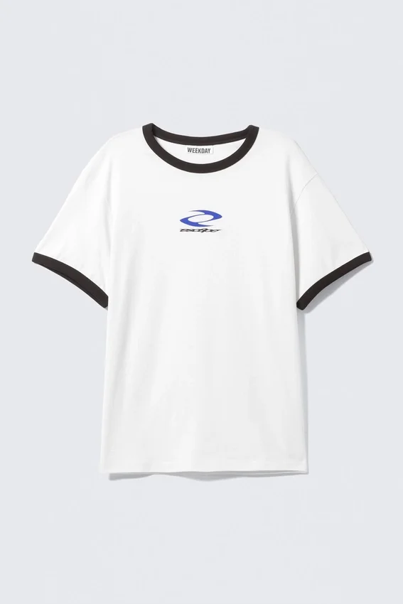 Graphic T-Shirt – White – Esc8Pe Graphic T-Shirt – White – Esc8Pe