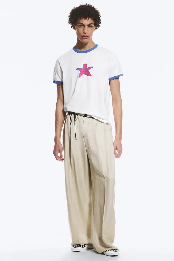 Graphic T-Shirt – White – Star Graphic T-Shirt – White – Star