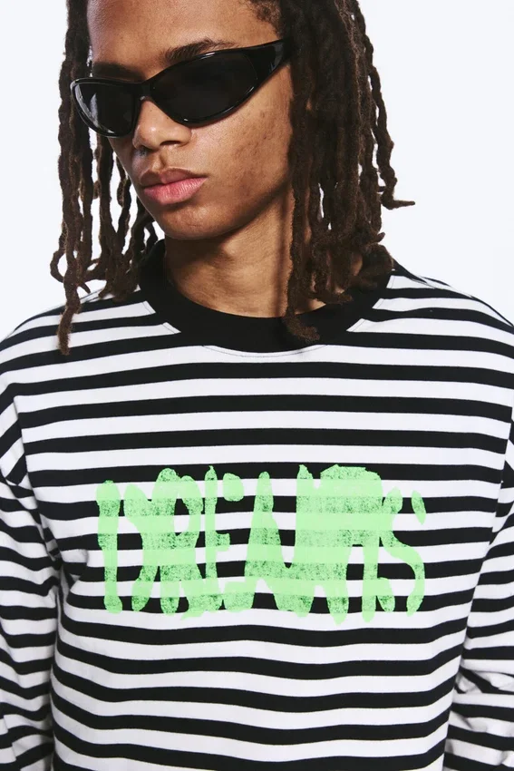 Great Boxy Graphic Long Sleeve T-Shirt – Black & White Stripe – Dreams Great Boxy Graphic Long Sleeve T-Shirt – Black & White Stripe – Dreams