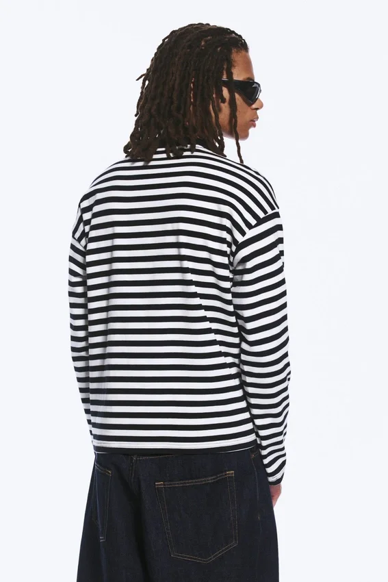 Great Boxy Graphic Long Sleeve T-Shirt – Black & White Stripe – Dreams Great Boxy Graphic Long Sleeve T-Shirt – Black & White Stripe – Dreams