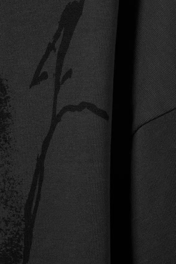 Great Boxy Graphic Long Sleeve T-Shirt – Dark Grey – Big Mess Great Boxy Graphic Long Sleeve T-Shirt – Dark Grey – Big Mess