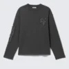 Great Boxy Graphic Long Sleeve T-Shirt – Dark Grey – Tristar Great Boxy Graphic Long Sleeve T-Shirt – Dark Grey – Tristar