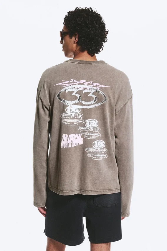 Great Boxy Graphic Long Sleeve T-Shirt – Dark Mole – Logo Mix Great Boxy Graphic Long Sleeve T-Shirt – Dark Mole – Logo Mix