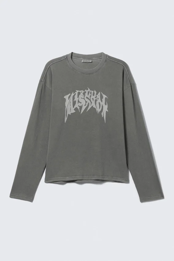 Great Boxy Graphic Long Sleeve T-Shirt – Washed Grey – Virtual Mission Great Boxy Graphic Long Sleeve T-Shirt – Washed Grey – Virtual Mission