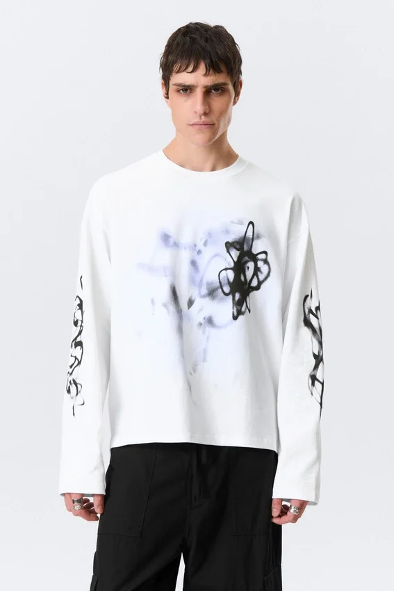 Great Boxy Graphic Long Sleeve T-Shirt – White – Airways Great Boxy Graphic Long Sleeve T-Shirt – White – Airways