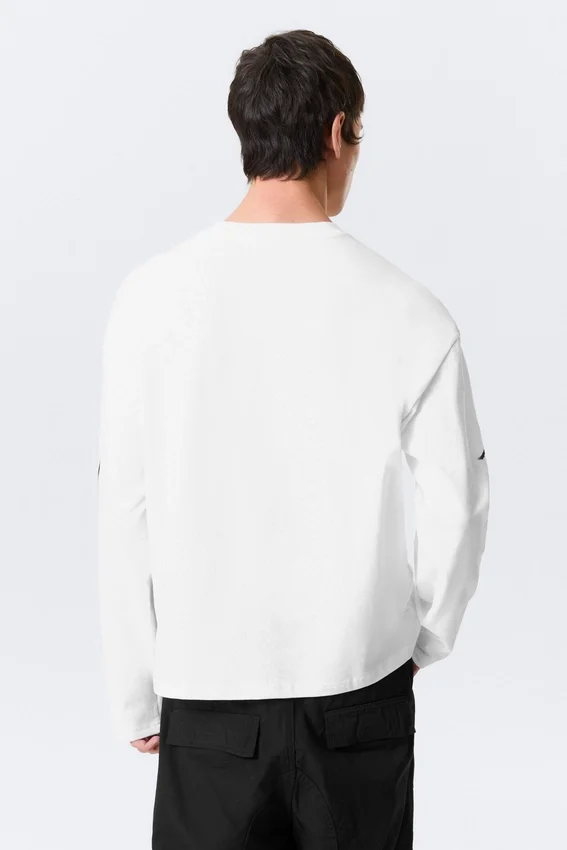 Great Boxy Graphic Long Sleeve T-Shirt – White – Airways Great Boxy Graphic Long Sleeve T-Shirt – White – Airways