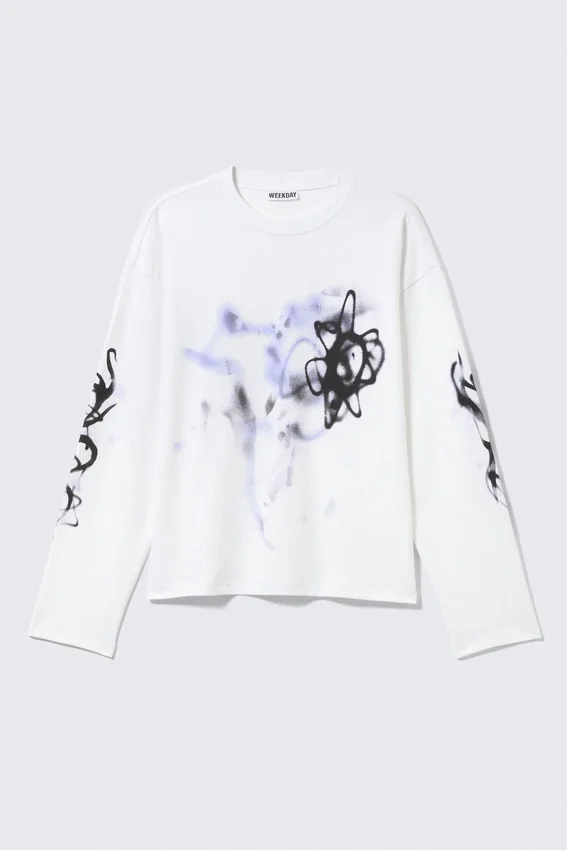 Great Boxy Graphic Long Sleeve T-Shirt – White – Airways Great Boxy Graphic Long Sleeve T-Shirt – White – Airways