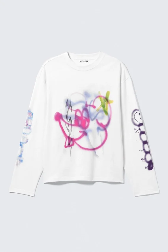 Great Boxy Graphic Long Sleeve T-Shirt – White – Rat Spray Great Boxy Graphic Long Sleeve T-Shirt – White – Rat Spray