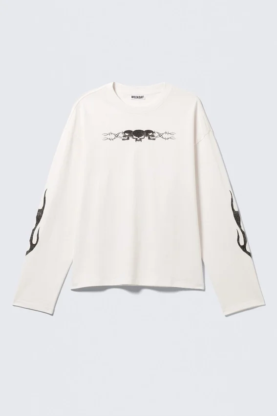 Great Boxy Graphic Long Sleeve T-Shirt – White – Skull Flame Great Boxy Graphic Long Sleeve T-Shirt – White – Skull Flame