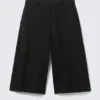 Hanne H Capri Suiting Trousers – Black Hanne H Capri Suiting Trousers – Black