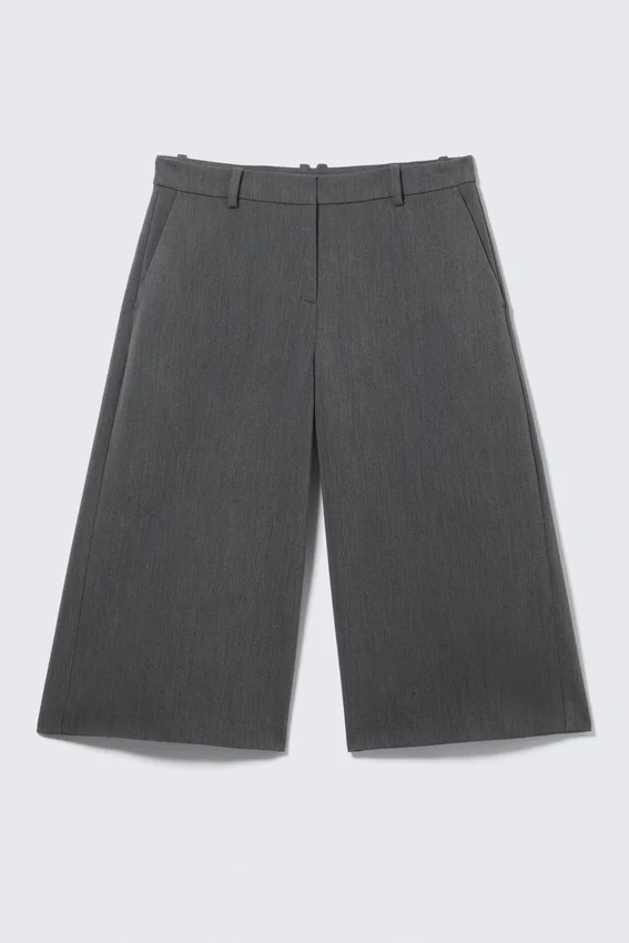 Hanne H Capri Suiting Trousers – Dark Grey Melange Hanne H Capri Suiting Trousers – Dark Grey Melange