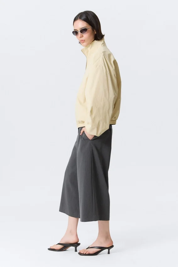 Hanne H Oversized Track Jacket – Light Dusty Beige Hanne H Oversized Track Jacket – Light Dusty Beige