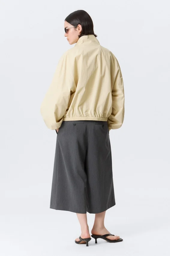 Hanne H Oversized Track Jacket – Light Dusty Beige Hanne H Oversized Track Jacket – Light Dusty Beige