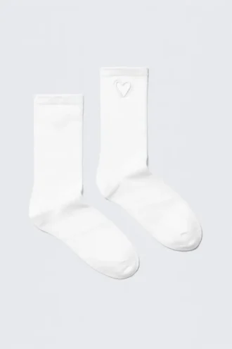 Heart Cut-Out Crew Socks – White