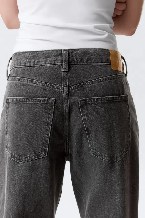 Helix Low Rise Relaxed Flared Leg Jeans – Risso Black – Black Helix Low Rise Relaxed Flared Leg Jeans – Risso Black – Black