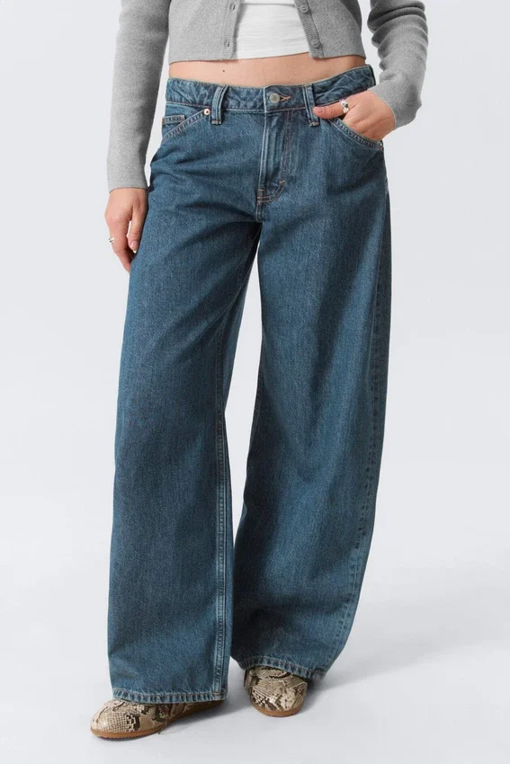 High Waisted Curved-Yoke Barrel Jeans – Blue Anthem – Medium Blue High Waisted Curved-Yoke Barrel Jeans – Blue Anthem – Medium Blue