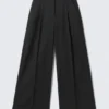 High Waisted Wide Leg Suiting Trousers – Black High Waisted Wide Leg Suiting Trousers – Black