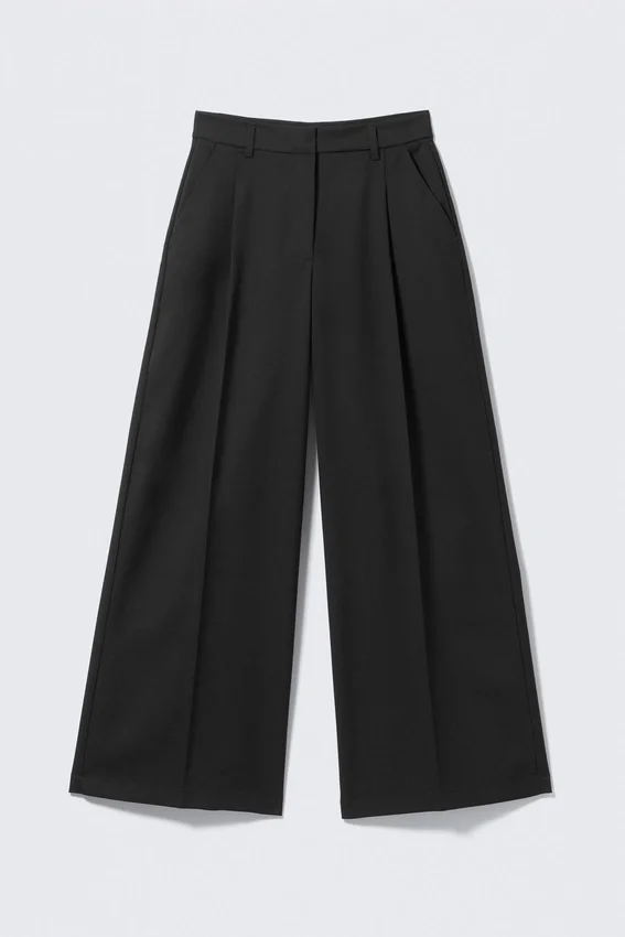 High Waisted Wide Leg Suiting Trousers – Black High Waisted Wide Leg Suiting Trousers – Black