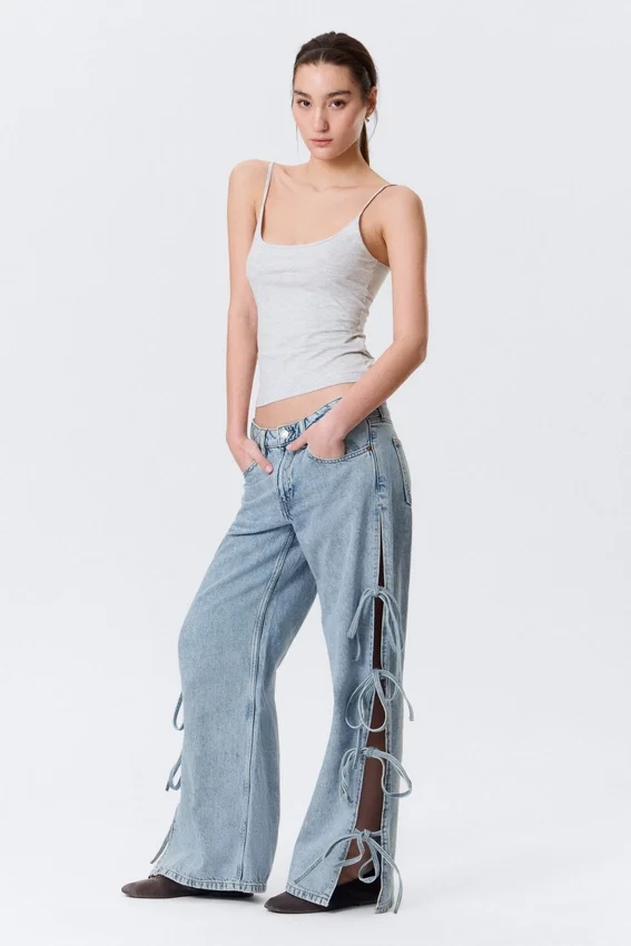Imoo Low Rise Loose Wide Bow Jeans – Mid Blue – Medium Blue Imoo Low Rise Loose Wide Bow Jeans – Mid Blue – Medium Blue