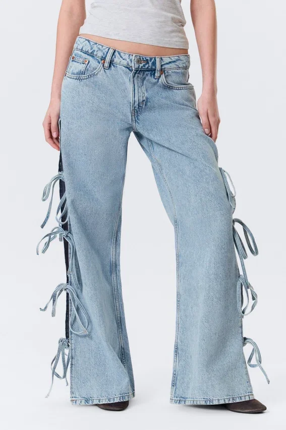 Imoo Low Rise Loose Wide Bow Jeans – Mid Blue – Medium Blue Imoo Low Rise Loose Wide Bow Jeans – Mid Blue – Medium Blue